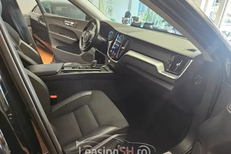 Volvo XC60 din 2021 cu 107.400 km - oferta VOL100259 - foto 18