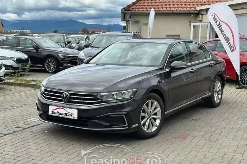 Volkswagen Passat din 2021 cu 144.876 km - oferta VOL100770 - foto 1