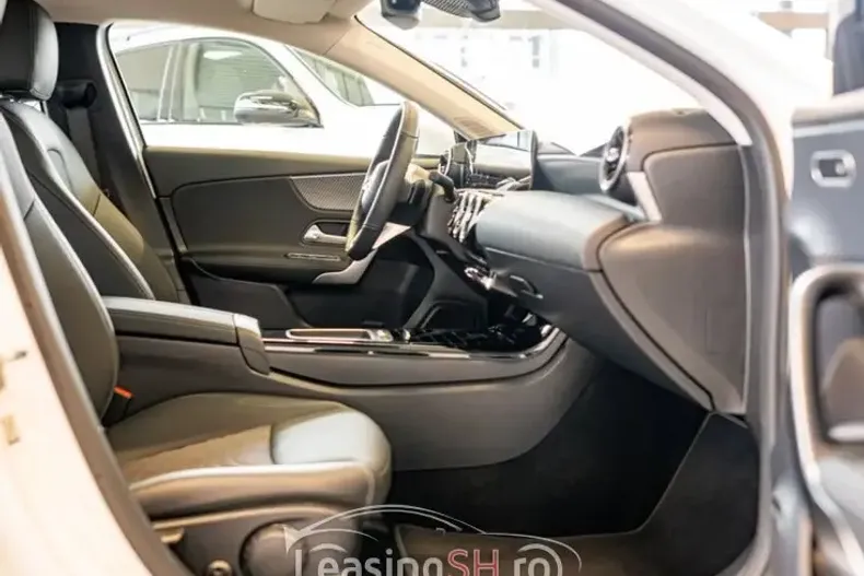 Mercedes-Benz 200 din 2023 cu 9.025 km - oferta MER97685 - foto 13