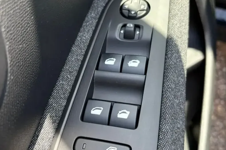 Peugeot 3008 din 2019 cu 96.610 km - oferta PEU102855 - foto 9