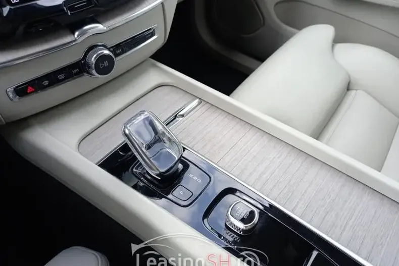 Volvo XC60 din 2022 cu 72.390 km - oferta VOL95920 - foto 8