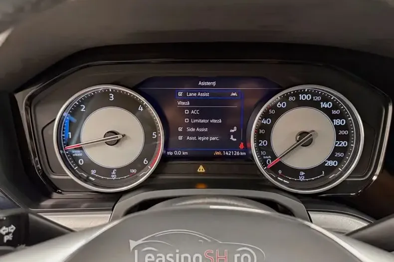 Volkswagen Touareg din 2019 cu 142.000 km - oferta VOL95356 - foto 8