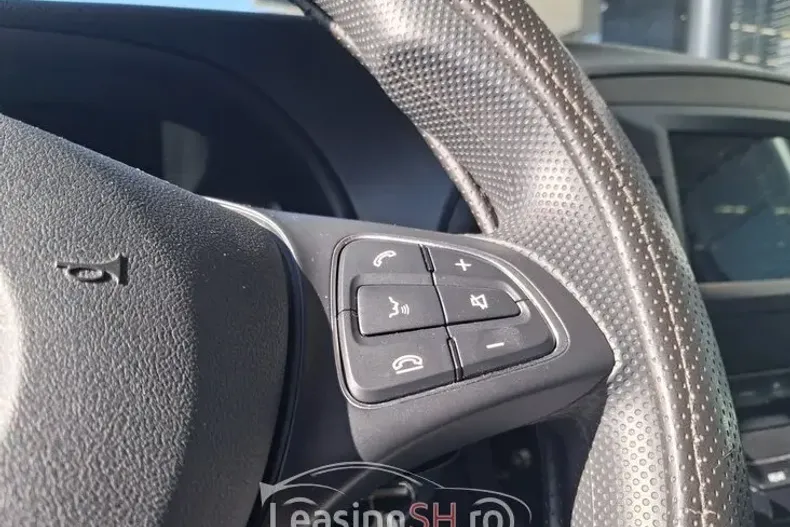 Mercedes-Benz Vito din 2023 cu 46.900 km - oferta MER102945 - foto 4