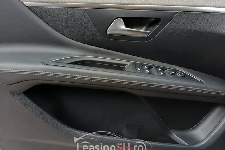 Peugeot 3008 din 2020 cu 44.155 km - oferta PEU102828 - foto 4