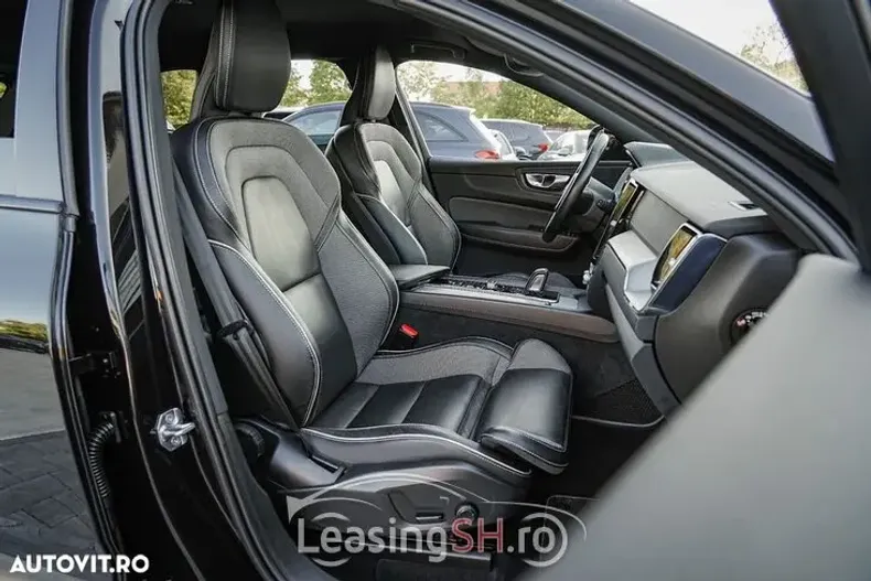 Volvo XC60 din 2021 cu 85.670 km - oferta VOL101793 - foto 13