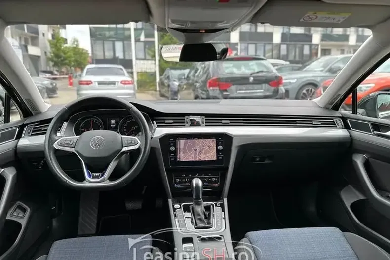 Volkswagen Passat din 2021 cu 144.876 km - oferta VOL100770 - foto 3