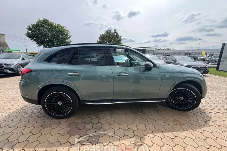 Mercedes-Benz GLC 300 din 2025 cu 4 km - oferta MER94303 - foto 6