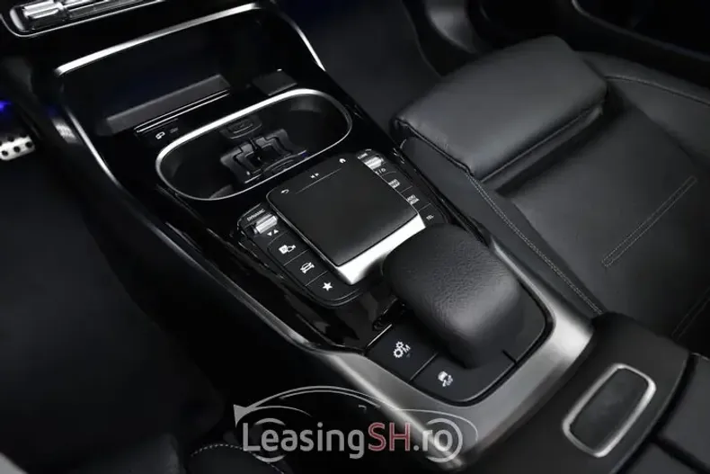 Mercedes-Benz 35 AMG din 2021 cu 26.000 km - oferta MER96659 - foto 31