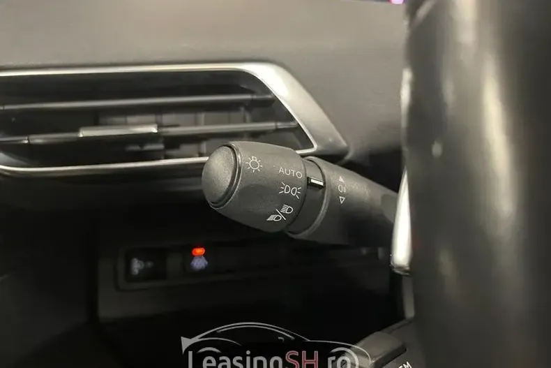 Peugeot 5008 din 2021 cu 136.162 km - oferta PEU101927 - foto 19