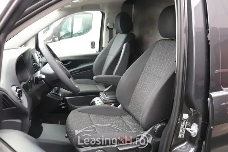 Mercedes-Benz Vito din 2023 cu 7.038 km - oferta MER96778 - foto 10