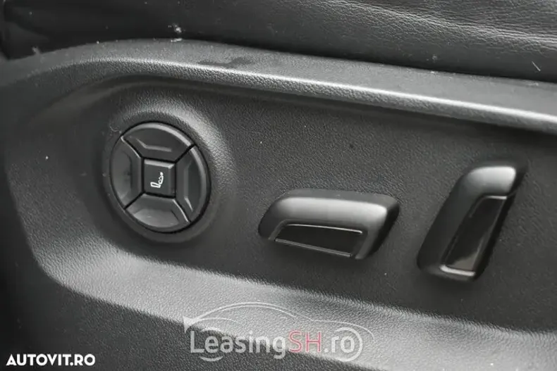 Volkswagen Touareg din 2020 cu 150.142 km - oferta VOL93022 - foto 13