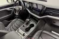 Volkswagen Touareg din 2019 cu 142.000 km - oferta VOL95356 - foto 31