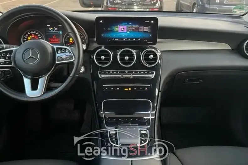 Mercedes-Benz 300 din 2021 cu 89.986 km - oferta MER97784 - foto 3