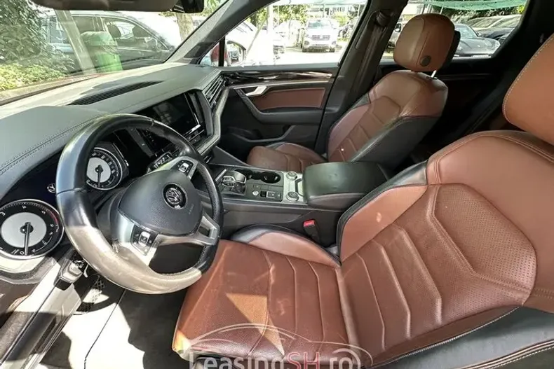 Volkswagen Touareg din 2019 cu 118.000 km - oferta VOL101573 - foto 11