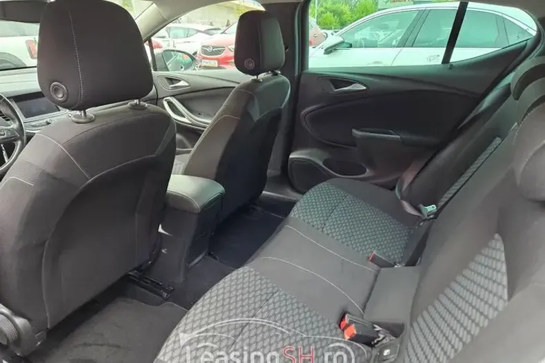 Opel Astra din 2020 cu 103.293 km - oferta OPE102854 - foto 3