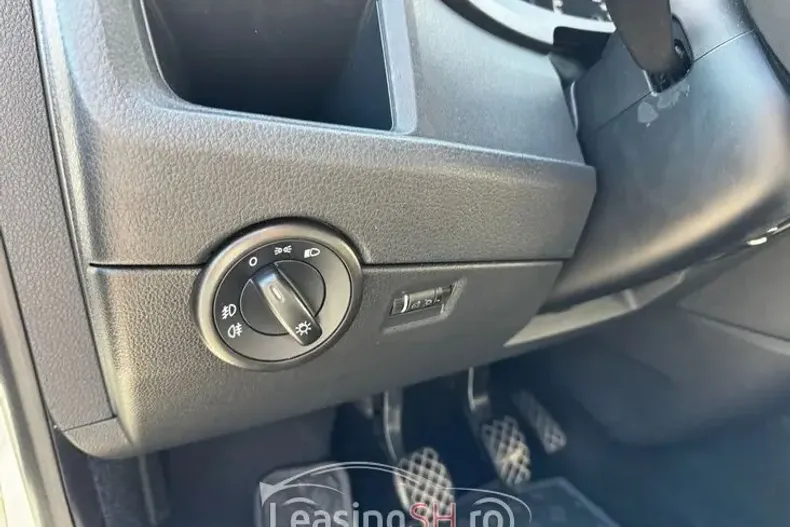 Volkswagen Caravelle din 2019 cu 102.606 km - oferta VOL102580 - foto 8