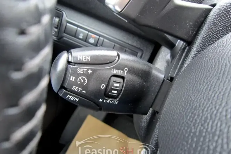 Peugeot 308 din 2020 cu 144.193 km - oferta PEU102072 - foto 27