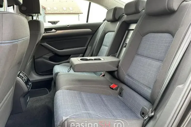 Volkswagen Passat din 2021 cu 144.876 km - oferta VOL101614 - foto 32