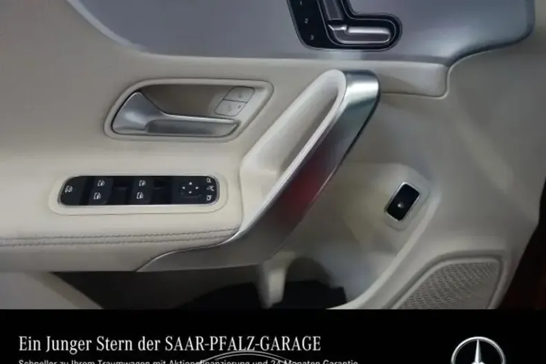 Mercedes-Benz CLA 250 din 2021 cu 70.730 km - oferta MER98788 - foto 2