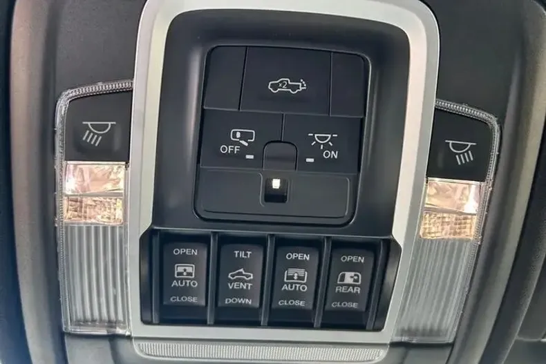 Dodge RAM din 2025 cu 4.500 km - oferta DOD102062 - foto 19