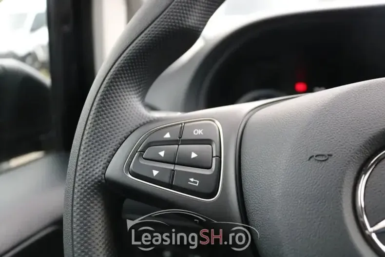 Mercedes-Benz Vito din 2023 cu 7.038 km - oferta MER96778 - foto 12