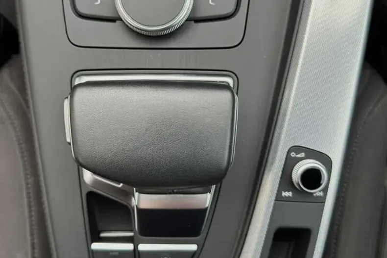 Audi A4 din 2019 cu 153.000 km - oferta AUD102614 - foto 36