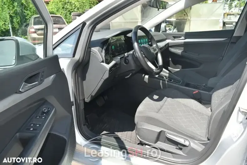 Volkswagen Golf din 2021 cu 23.934 km - oferta VOL95863 - foto 14