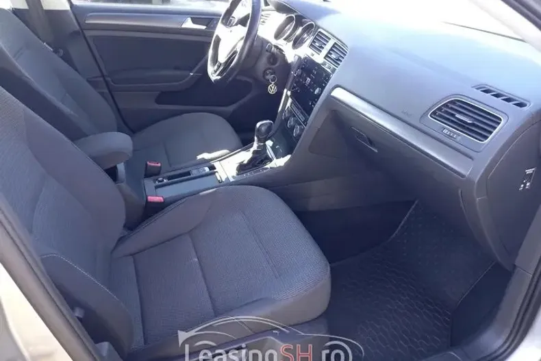 Volkswagen Golf din 2019 cu 72.596 km - oferta VOL102065 - foto 12