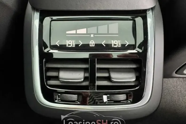 Volvo XC90 din 2020 cu 132.000 km - oferta VOL102740 - foto 21