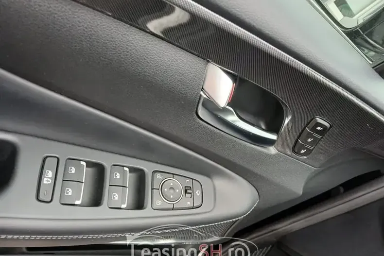 Hyundai SANTA FE din 2022 cu 31.802 km - oferta HYU103252 - foto 3