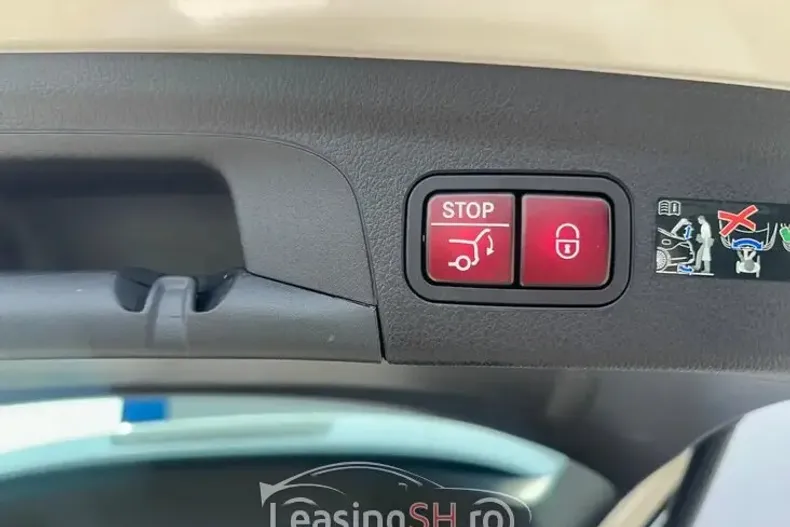 Mercedes-Benz 400 4M AMG-LINE DISTRONIC PANO HUD KEYLESS-GO din 2024 cu 5.950 km - oferta MER98557 - foto 26