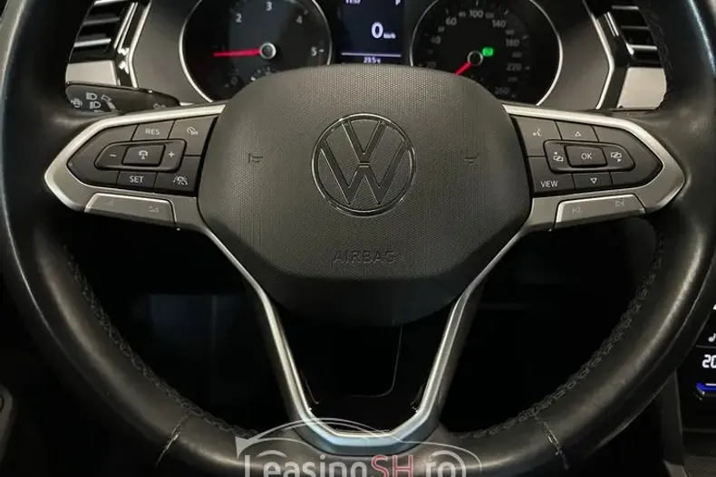 Volkswagen Passat din 2021 cu 108.362 km - oferta VOL101421 - foto 5