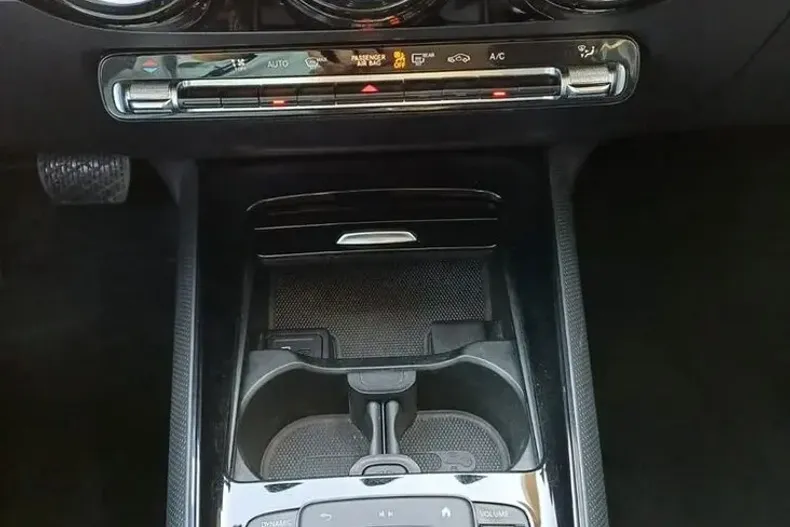 Mercedes-Benz 180 din 2020 cu 55.051 km - oferta MER100507 - foto 21