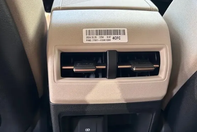 Ssangyong Actyon din 2025 cu 2.000 km - oferta SSA103090 - foto 29