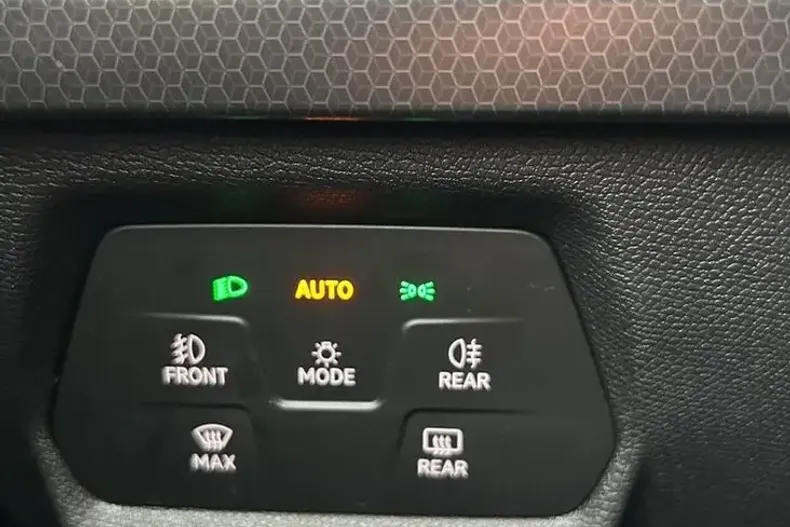 Seat Leon din 2021 cu 155.000 km - oferta SEA94702 - foto 25