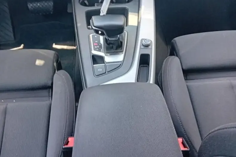 Audi A4 din 2021 cu 99.500 km - oferta AUD101265 - foto 6