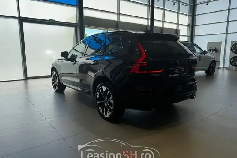 Volvo XC60 din 2025 cu 10 km - oferta VOL102131 - foto 12