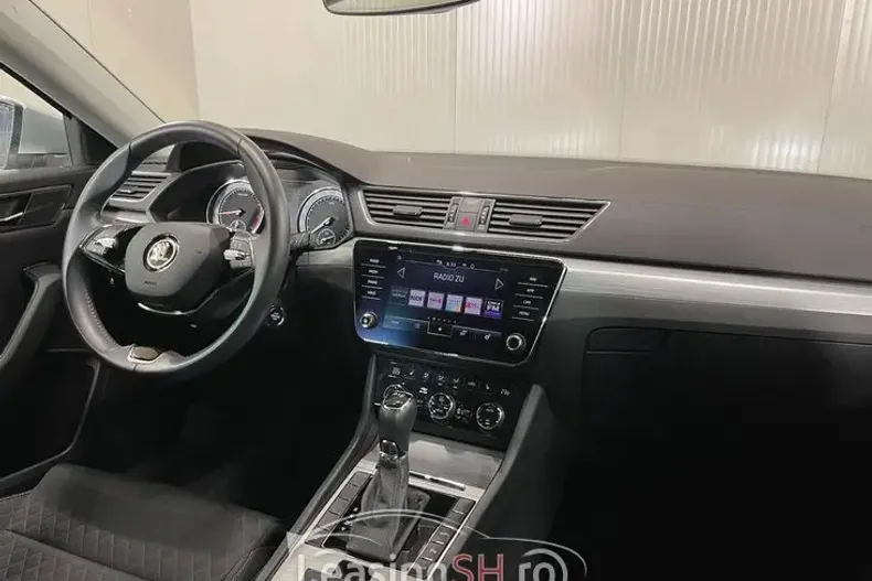 Skoda Superb din 2021 cu 30.446 km - oferta SKO102632 - foto 9