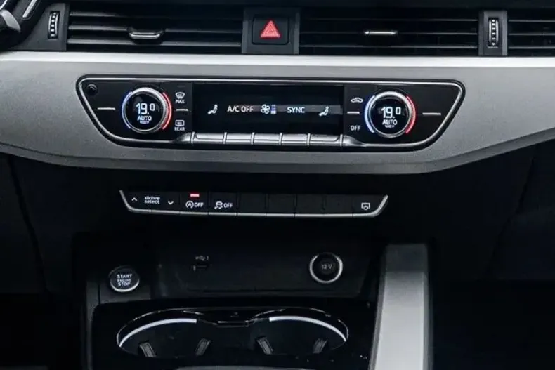 Audi A4 din 2021 cu 165.000 km - oferta AUD100445 - foto 28