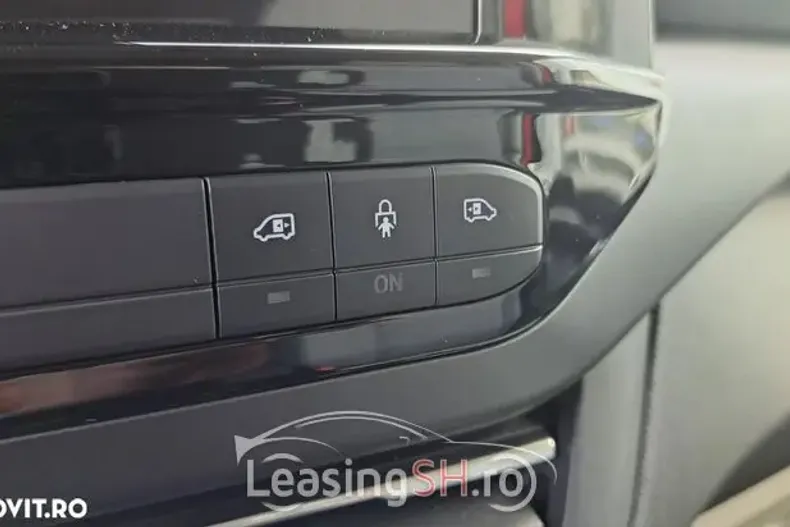 Ford Tourneo Custom din 2025 cu 1 km - oferta FOR93448 - foto 6