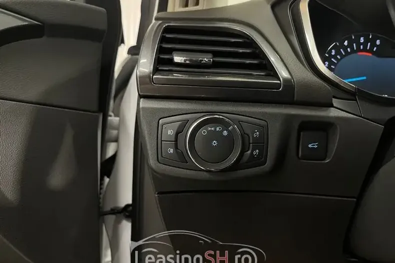 Ford Mondeo din 2021 cu 104.769 km - oferta FOR102435 - foto 14