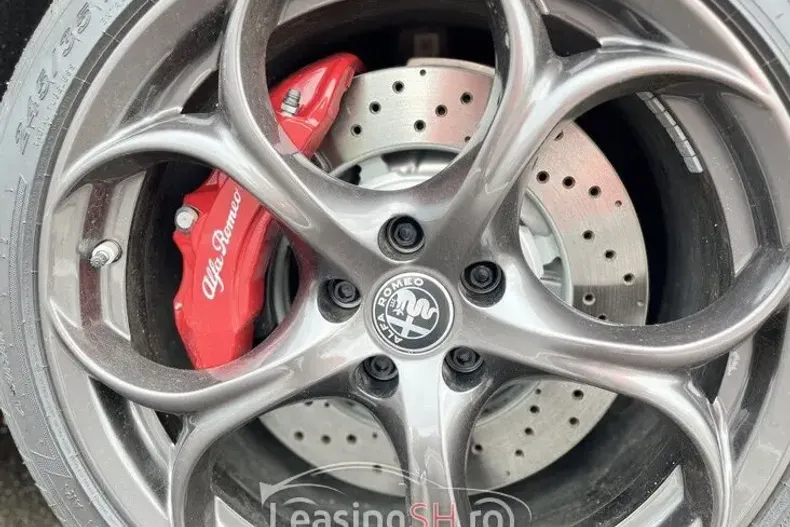 Alfa Romeo Giulia din 2024 cu 50 km - oferta ALF102860 - foto 17