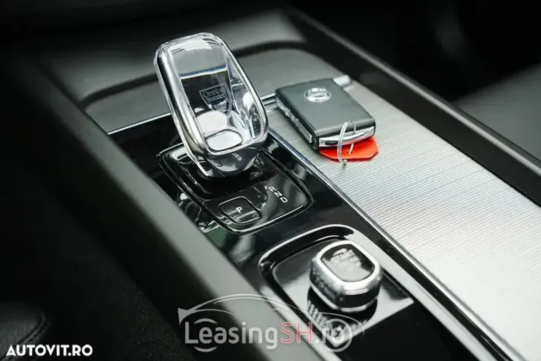 Volvo XC60 din 2022 cu 119.000 km - oferta VOL103020 - foto 4