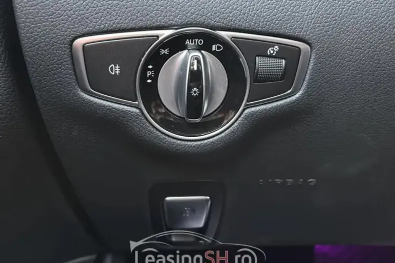 Mercedes-Benz 300e din 2021 cu 63.753 km - oferta MER99965 - foto 29