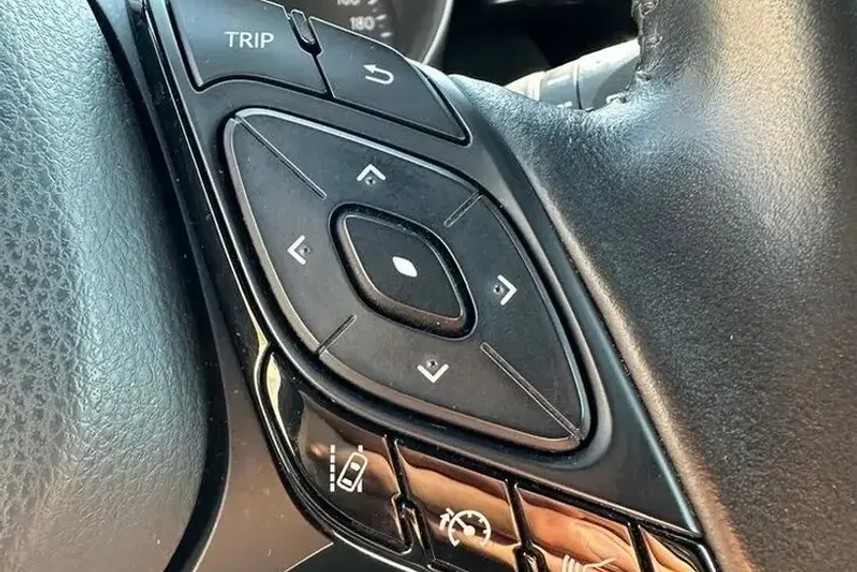 Toyota C-HR din 2022 cu 106.000 km - oferta TOY100771 - foto 37