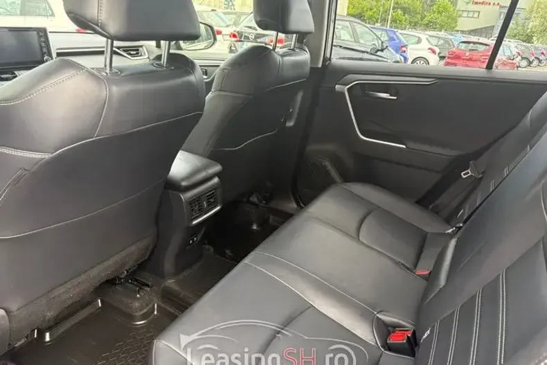 Toyota RAV4 din 2020 cu 117.350 km - oferta TOY102081 - foto 4