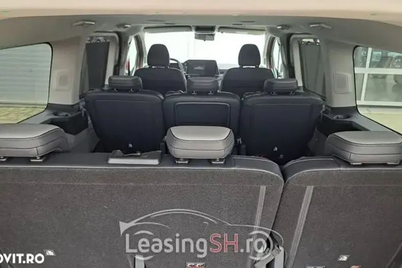 Ford Tourneo Custom din 2025 cu 1 km - oferta FOR93448 - foto 24
