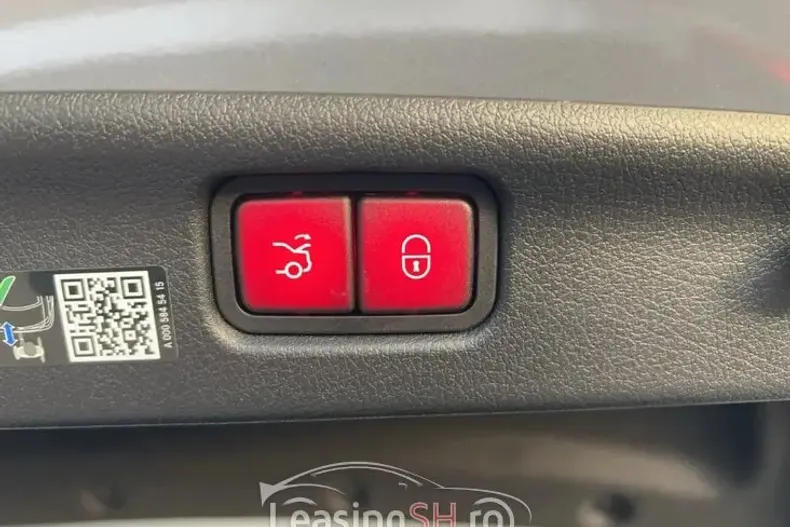 Mercedes-Benz 300 din 2023 cu 3.843 km - oferta MER99335 - foto 3