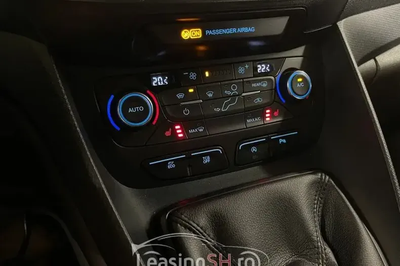 Ford Transit Connect din 2020 cu 154.806 km - oferta FOR102755 - foto 6