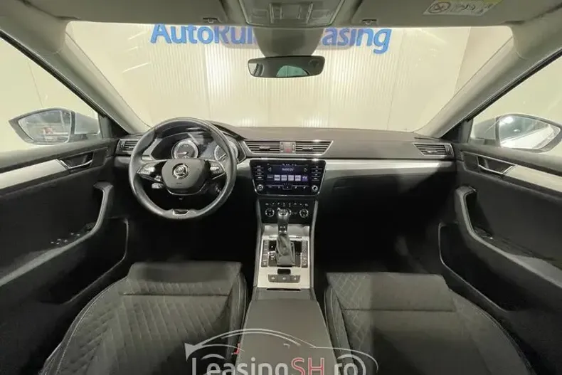 Skoda Superb din 2021 cu 30.446 km - oferta SKO102632 - foto 3
